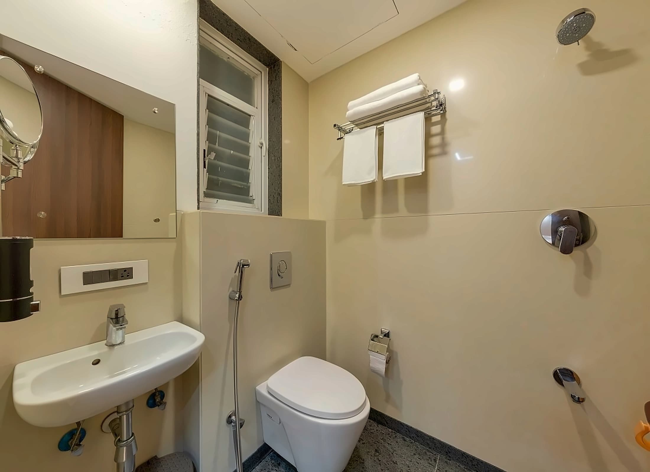 Representative Executive Suite view 4